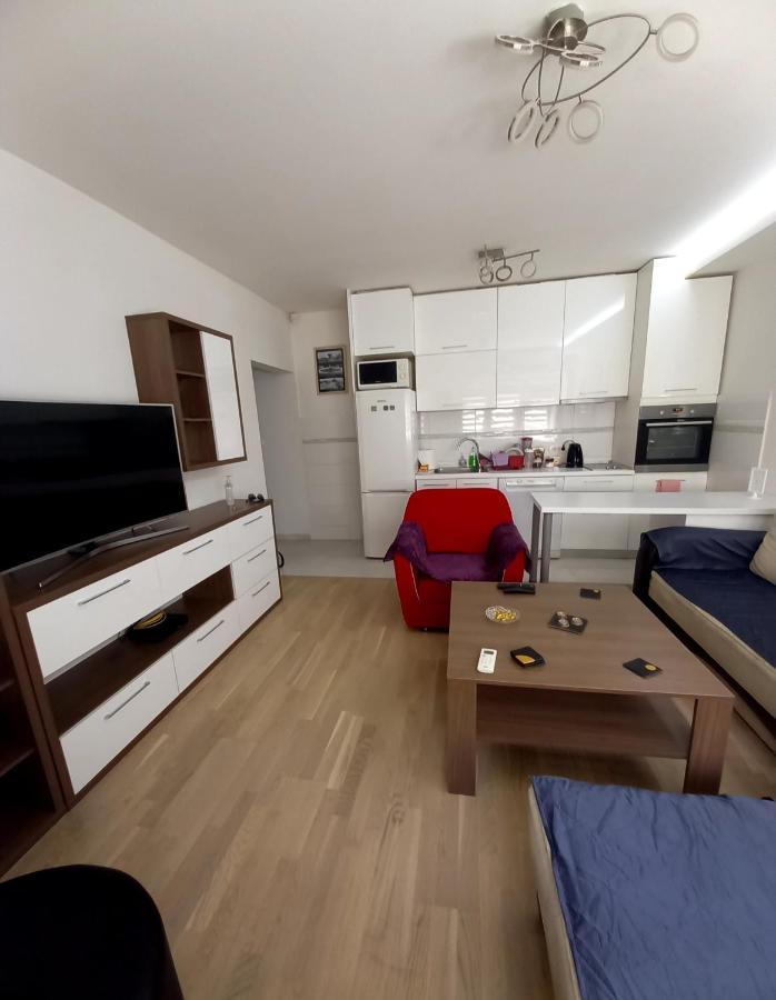 Skopje Contemporary Apartment Exterior photo