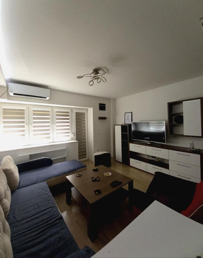 Skopje Contemporary Apartment Exterior photo